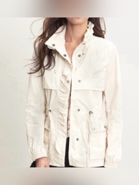 Banana Republic Jackets & Blazers - Banana Republic Women's Cream Lightweight Anorak Jacket with Ruffle Collar, Sz S